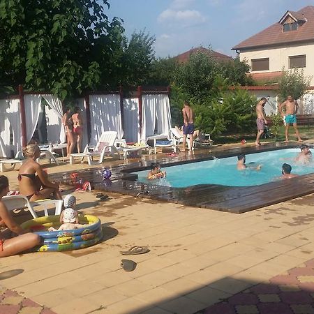 Casa Alba Hotel Râmnicu Vâlcea Exterior foto